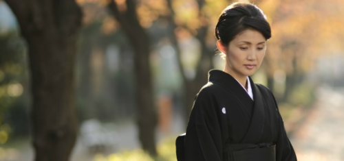 ファミリーロマンス,代行,代理出席,代行出席,代わり,葬儀,葬式,告別式,お通夜,香典,精進落とし,参列,参列者,家族,親族,職場,墓参り,マナー,見送り