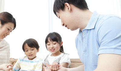 ファミリーロマンス,代行,代理出席,代行出席,代わり,夫,旦那,パートナー,パパ,お父さん,離婚,別居,面接,面談,私立,勉強,愛情,離婚,小学校,子供,息子,娘,出張,運動会,卒業式,入学式,幼稚園