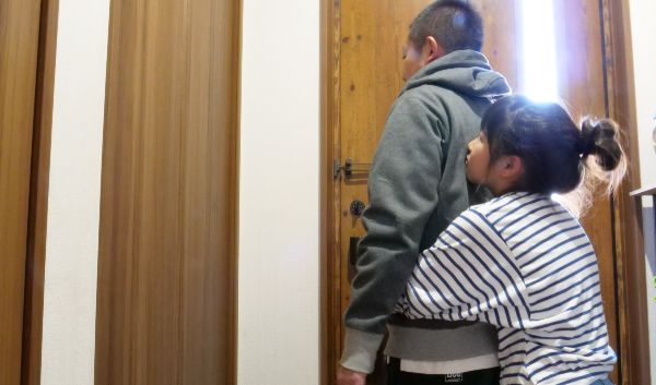 石井裕一,人間レンタル屋,ファミリーロマンス