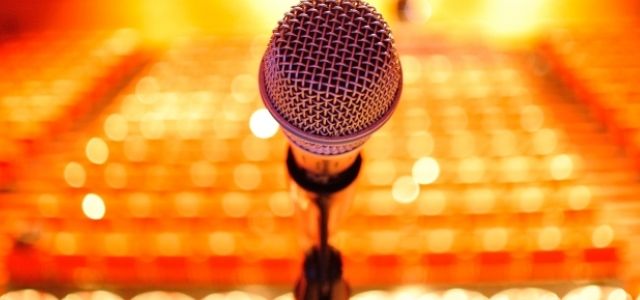 舞台観客,偽客,サクラ,さくら,代行,代理出席,代行出席,代わり,観客,ファン,イベント,来場者,ノルマ,集まらない